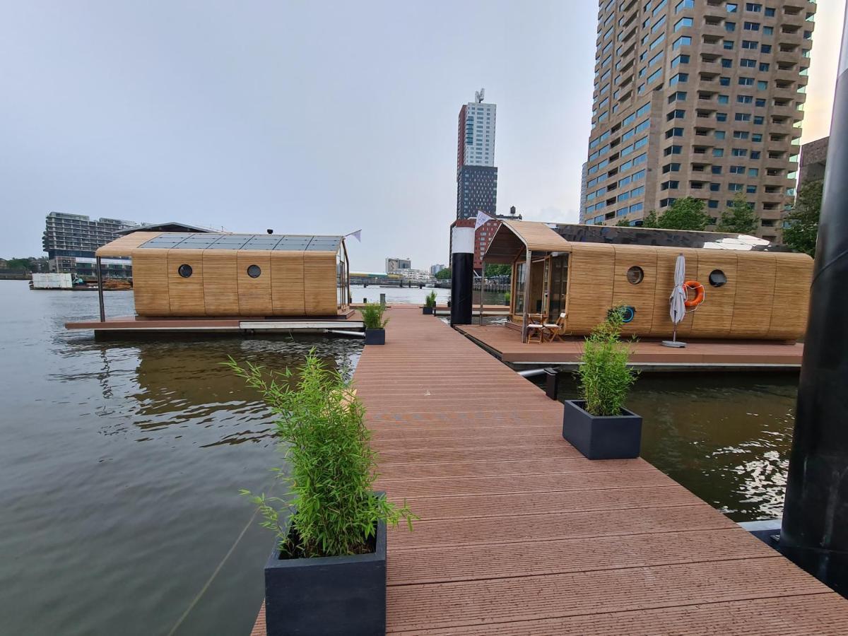 Hotel Wikkelboat Nr2 At Floating Rotterdam Rijnhaven Exterior foto