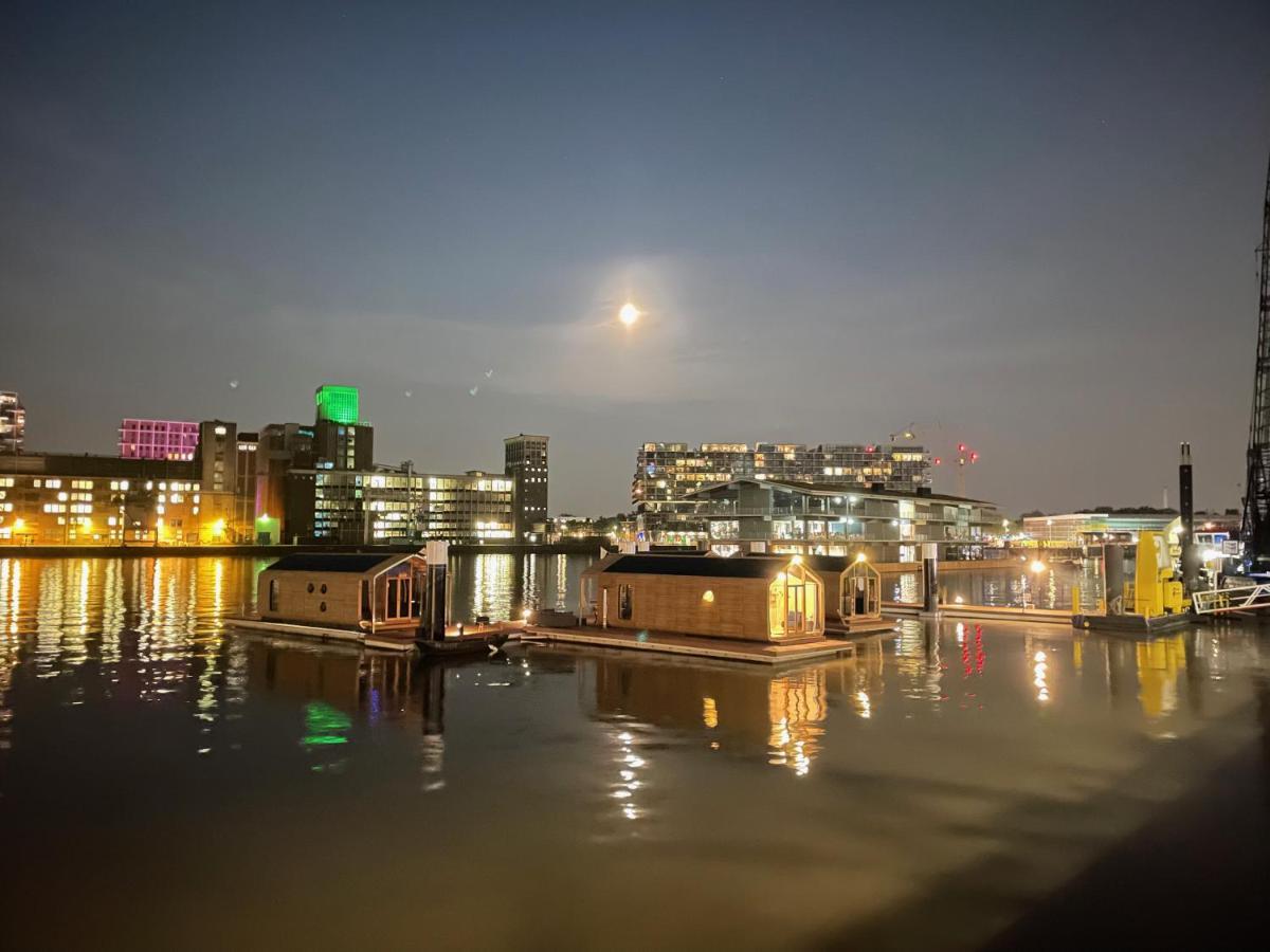 Hotel Wikkelboat Nr2 At Floating Rotterdam Rijnhaven Exterior foto